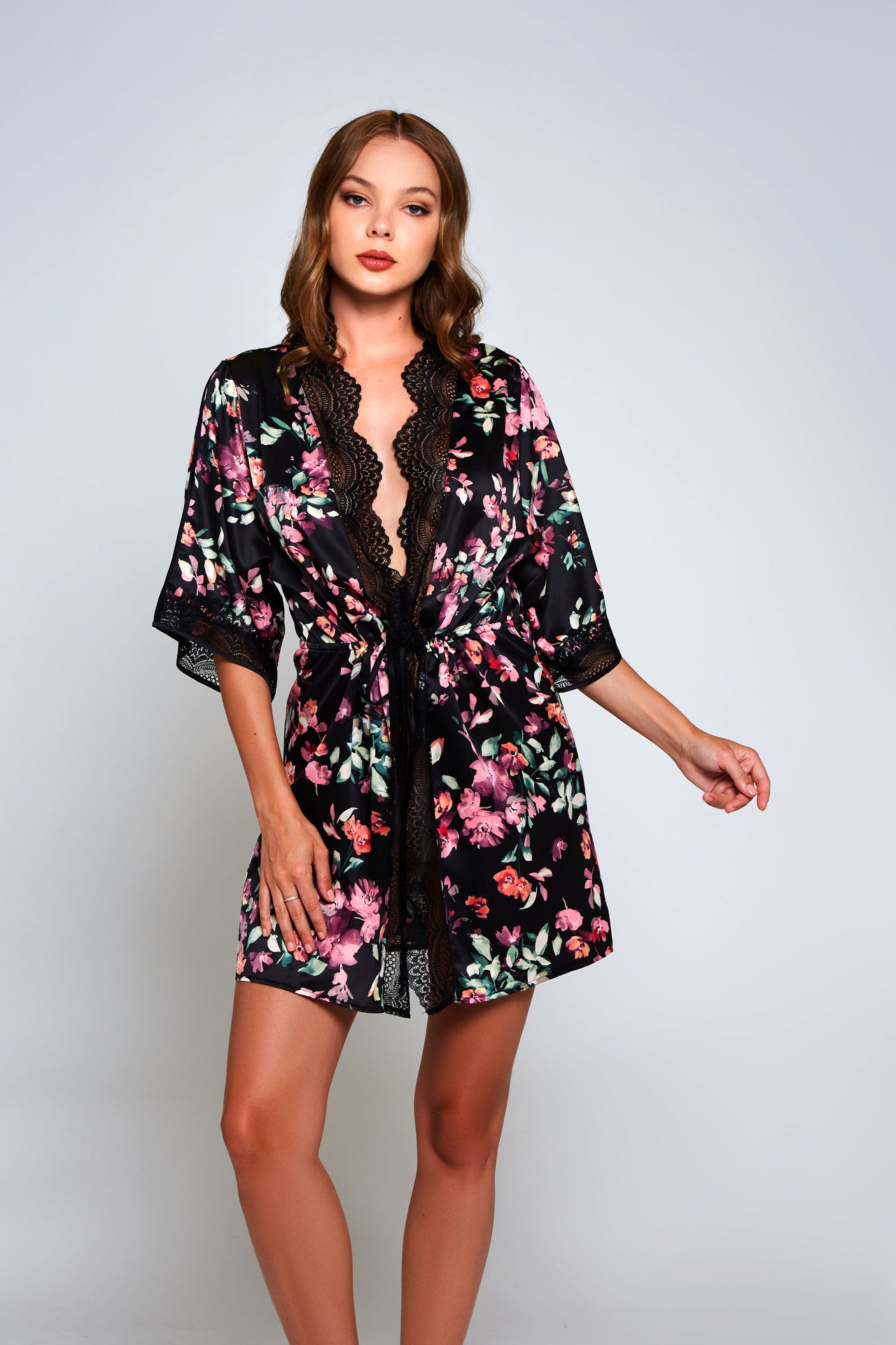 Load image into Gallery viewer, Lucia Satin Robe

