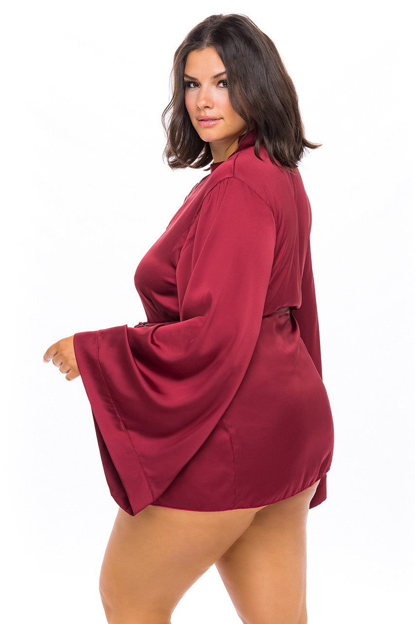 Oh La LaCheri Plus Size Mirielle Wide Sleeves Short Robe