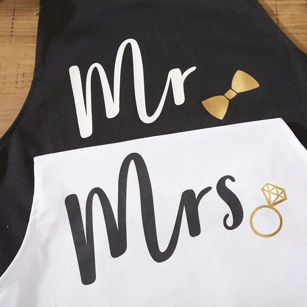 Load image into Gallery viewer, Mr. &amp;amp; Mrs. Couples Apron Gift Set
